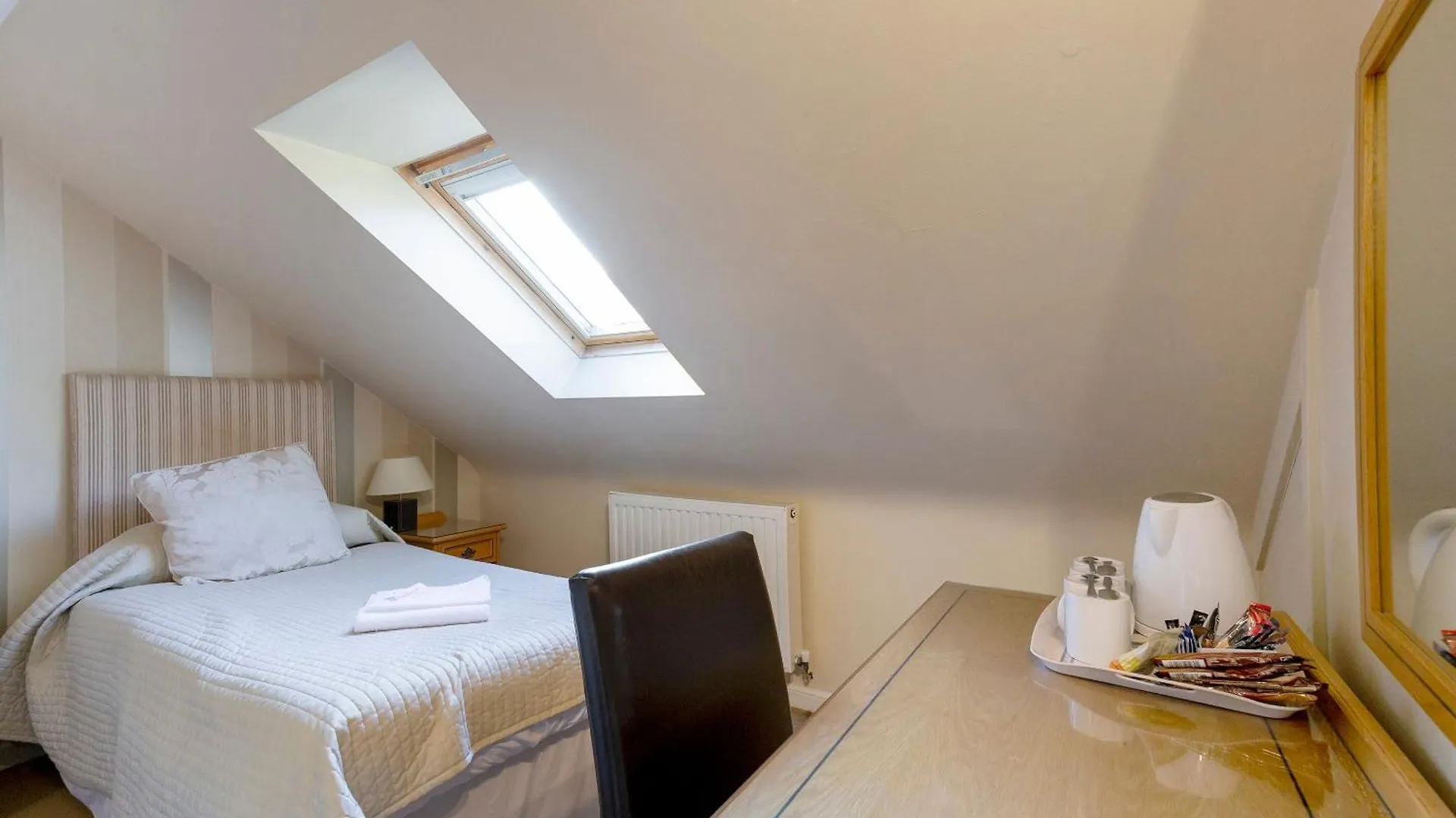Arden Guest House, Craigmillar Castle Edinburgh
