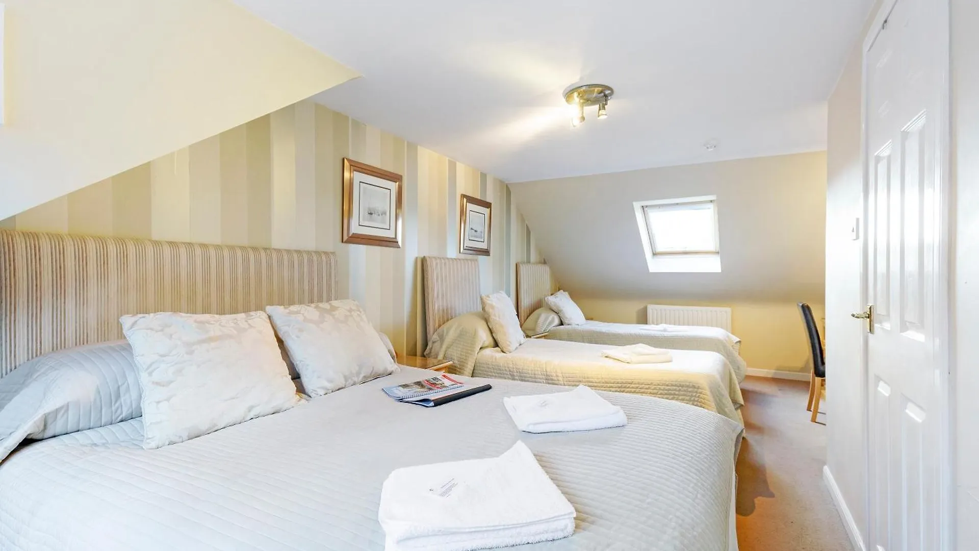 Hotel Arden Guest House, Craigmillar Castle Edinburgh