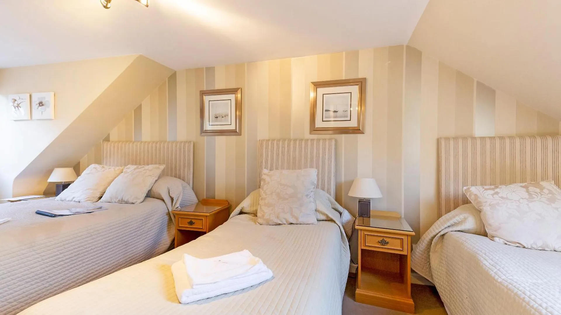 Arden Guest House, Craigmillar Castle Edimburgo 3*,  Regno Unito